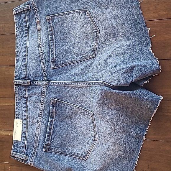 Maurice's high rise distressed short - Picture 4 of 7